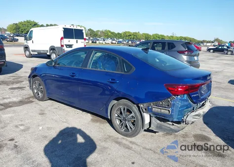 2024 Kia Forte Lxs z USA, uszkodzony, nr VIN 3KPF24AD0RE762553